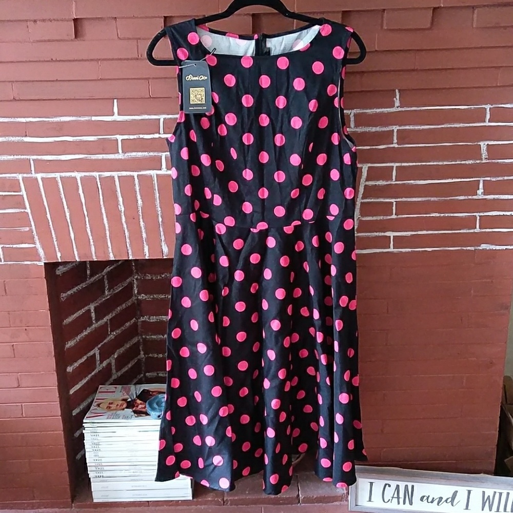 XXL "Vintage"-style polka dot party dress